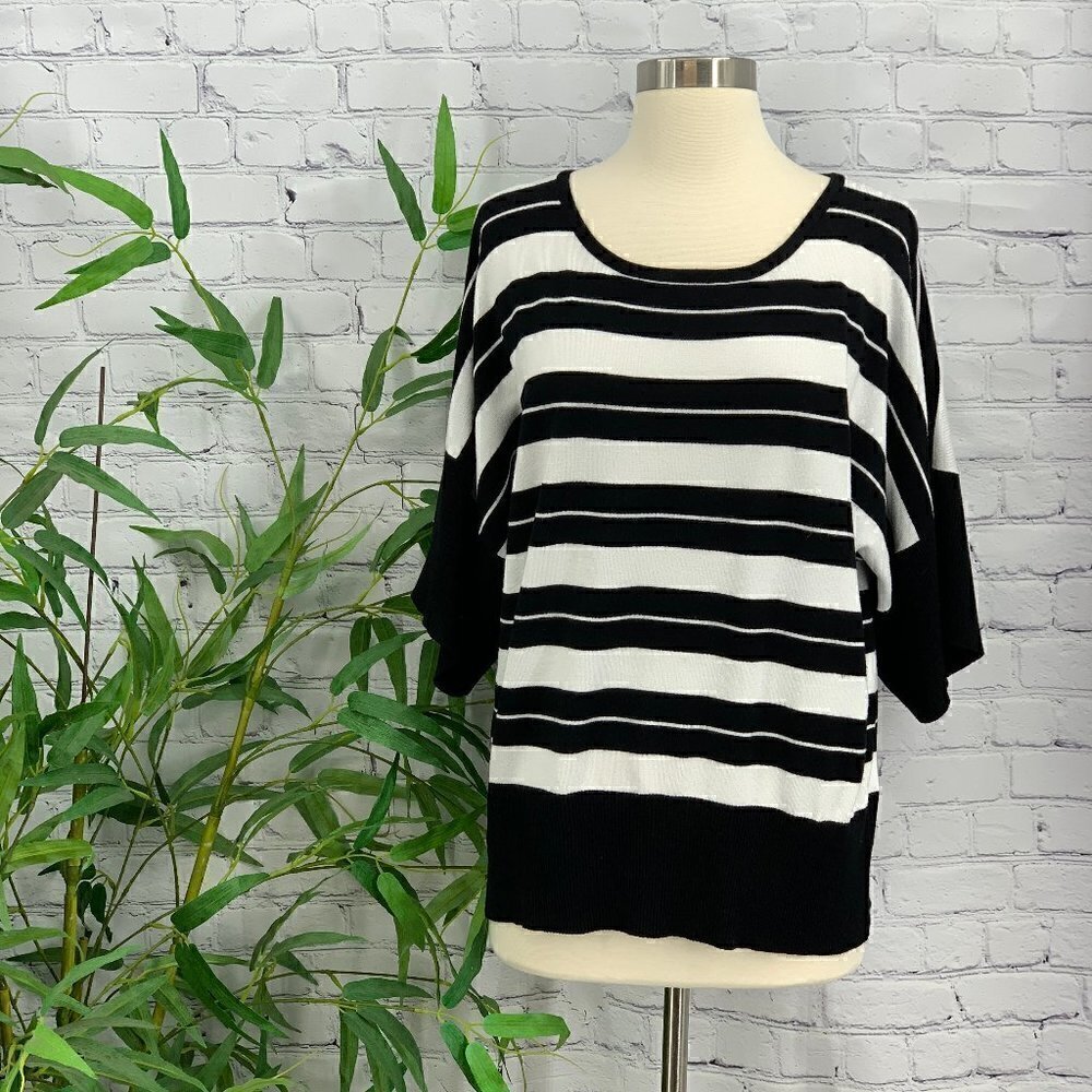 🎉Spense Black & White Striped Top
